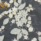 Tulle 3D ดอกไม้สีขาวลูกไม้ 80% เย็บปักถักร้อยไนลอนสำหรับงานแต่งงาน